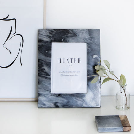 RYE BLACK MARBLE FRAME