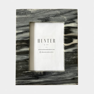 RYE BLACK MARBLE FRAME