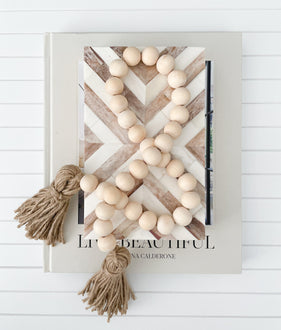 NATURAL WOODEN BEADS WITH JUTE TASSELS