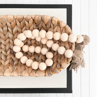 NATURAL WOODEN BEADS WITH JUTE TASSELS
